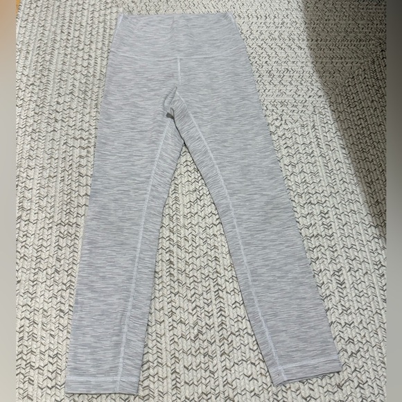 Lululemon Wunder Under High-Rise Crop 23" *Full-On Luxtreme Leggings - Picture 5 of 10